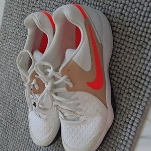 Nike zoom size 13